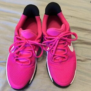Nike star runner hot pink